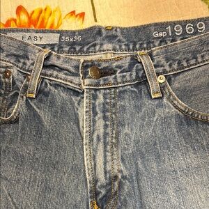 Gap 1969 Men's Easy Blue Jeans 35x36”